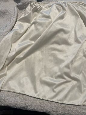 Satin Half Slip in Ivory S 2 side splits. 18 Length